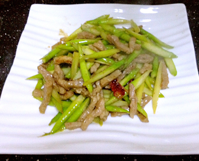 洋葱土豆丝怎么做最好吃,制作方法与配料