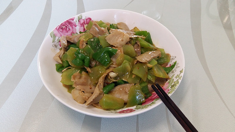 红椒芹菜的家常做法,食谱大全