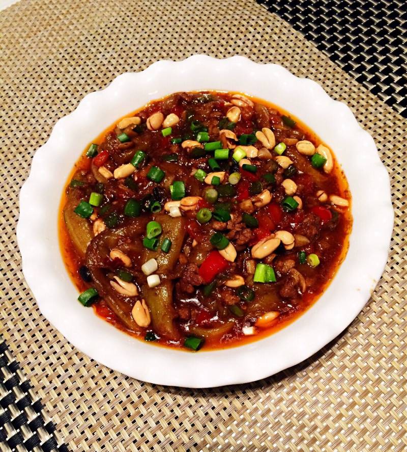 酸汤牛腩的做法,制作方法与配料