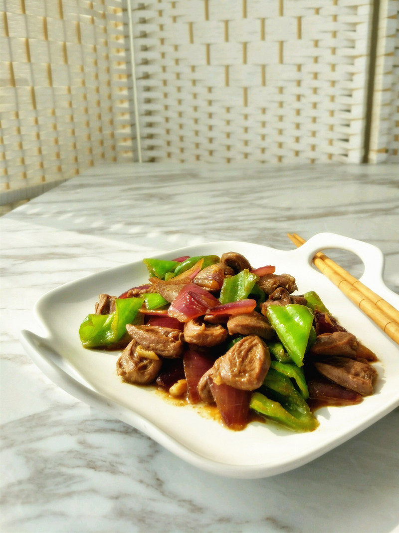 苦瓜炒肉怎么做,配料有哪些
